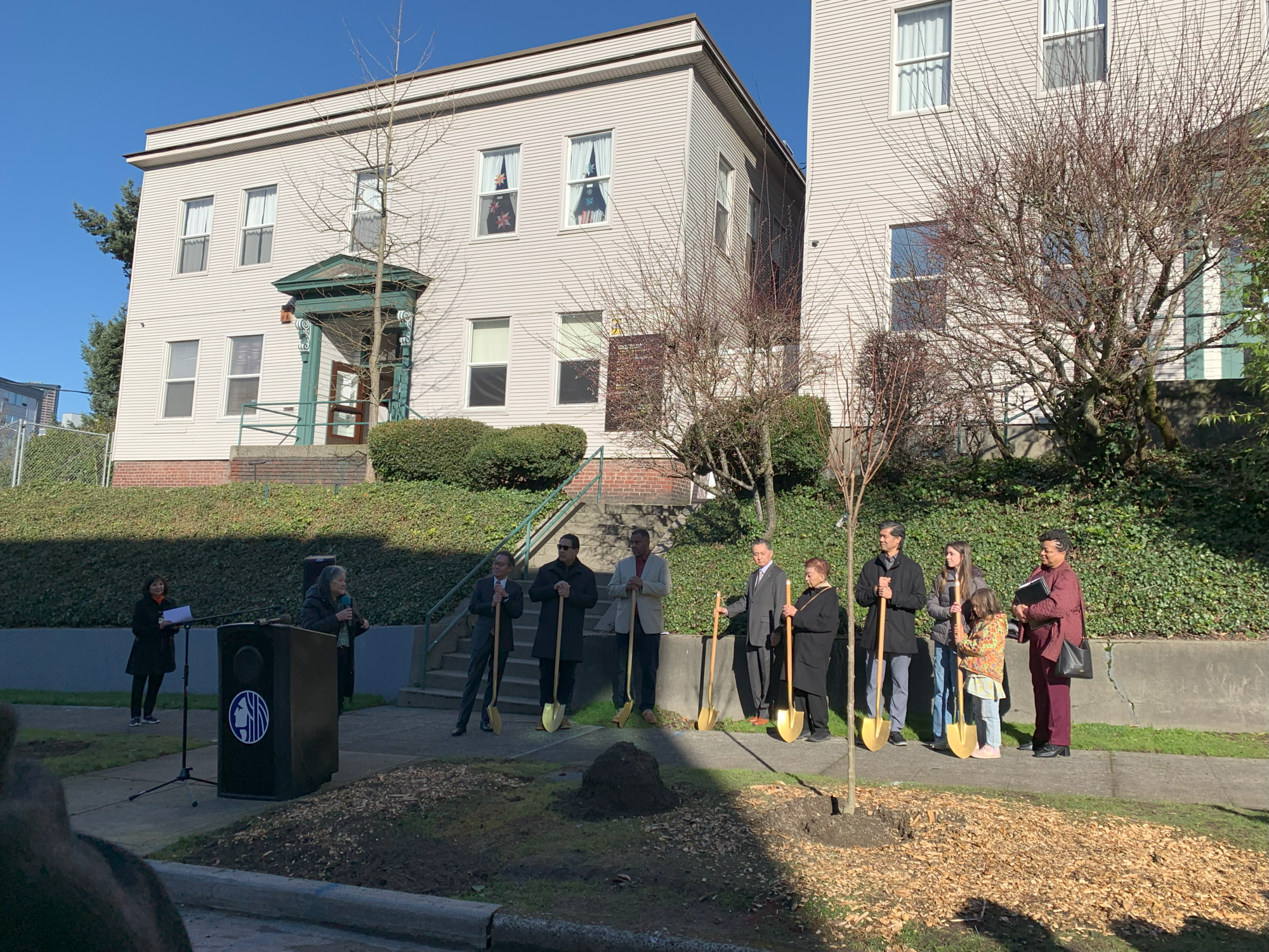 2024年　商工会　２月報告　JCCCW （ワシントン州日本文化会館）桜植樹セレモニー（写真は画像をクリック）